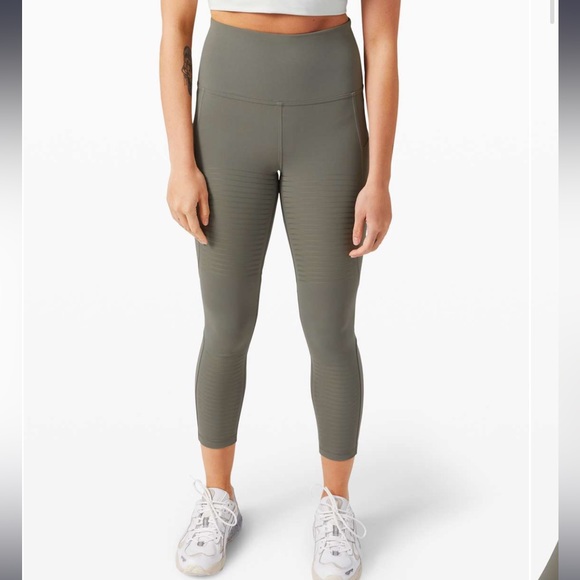 lululemon athletica Pants - Lululemon Rogue Renegade Super High Rise Pant 25”